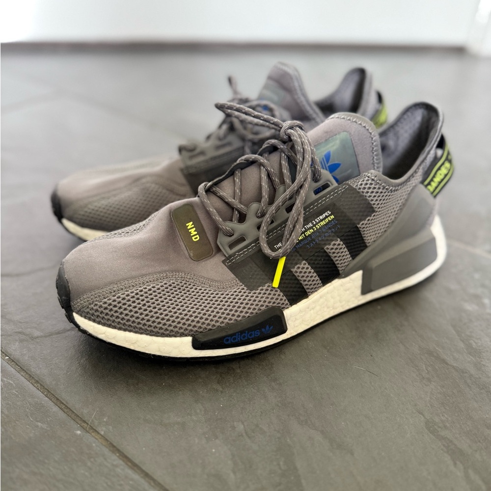 Adidas Men's NMD R1 V2